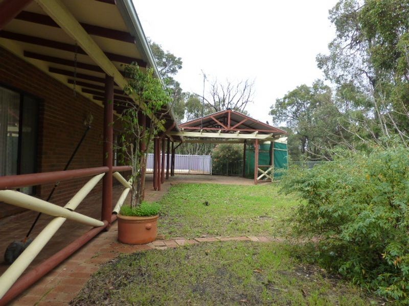 38 Wallangarra Drive, Bedfordale WA 6112