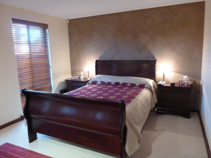 21 Sutherland Drive, Thornlie WA 6108