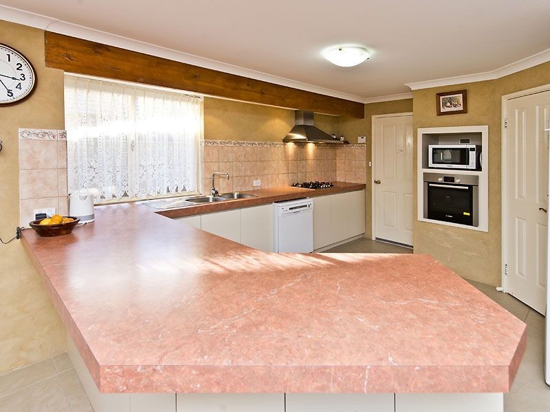 10 Rodena Way, Canning Vale WA 6155