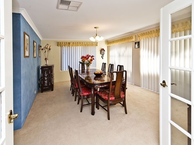 10 Rodena Way, Canning Vale WA 6155
