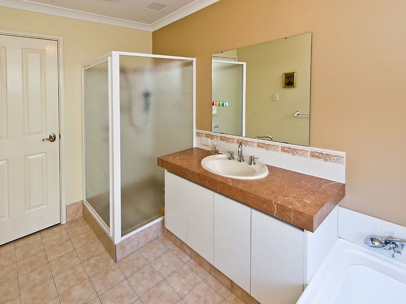 10 Rodena Way, Canning Vale WA 6155