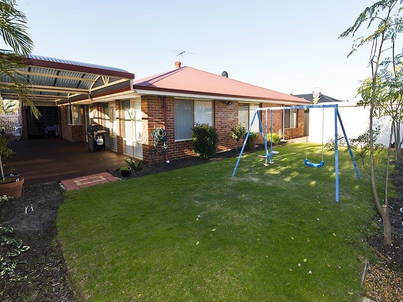 10 Rodena Way, Canning Vale WA 6155