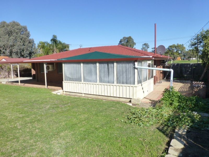 45 Huggins Road, Thornlie WA 6108