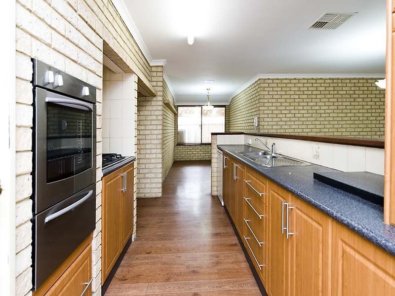 110 Forest Lakes Drive, Thornlie WA 6108