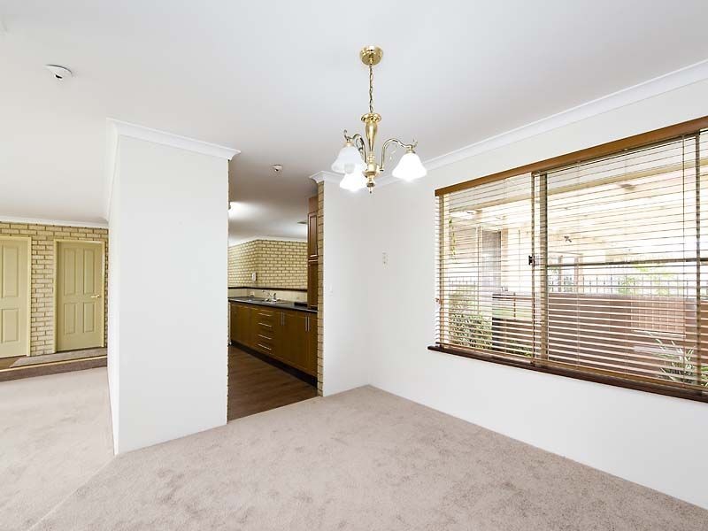 110 Forest Lakes Drive, Thornlie WA 6108