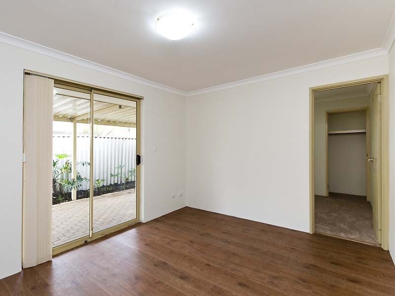 110 Forest Lakes Drive, Thornlie WA 6108