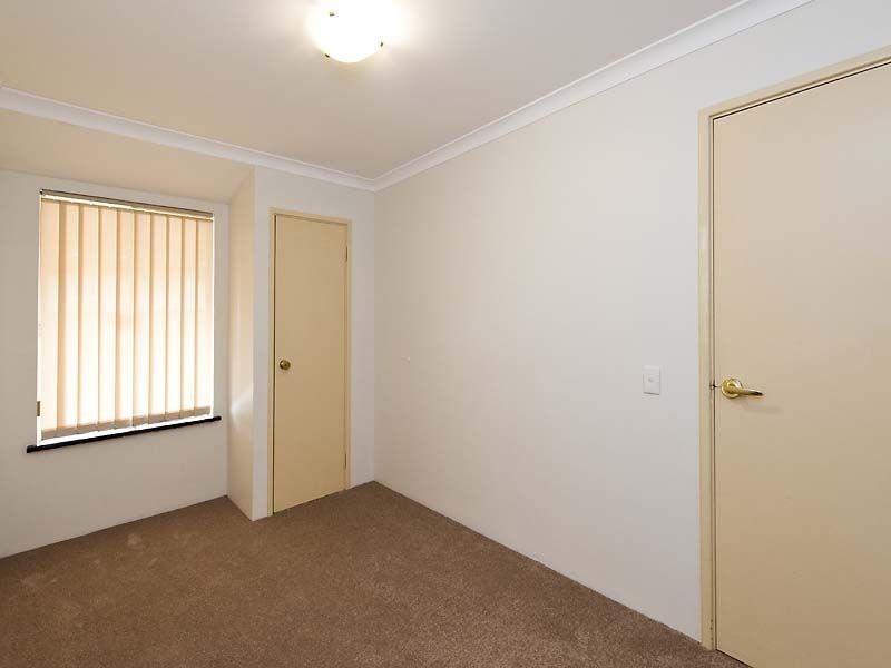 110 Forest Lakes Drive, Thornlie WA 6108