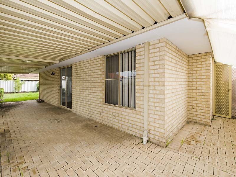 110 Forest Lakes Drive, Thornlie WA 6108