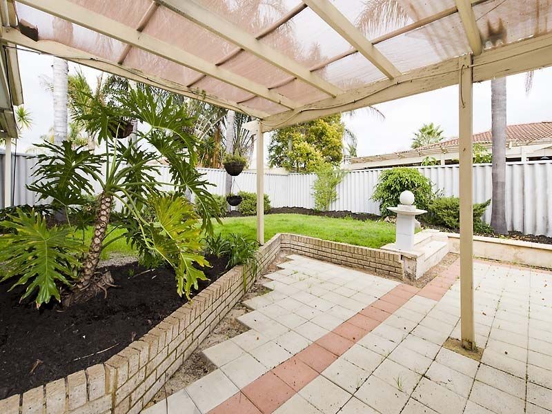 110 Forest Lakes Drive, Thornlie WA 6108