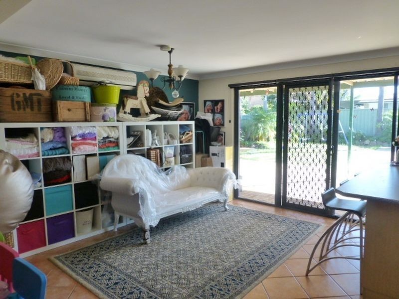 24 Glyndebourne Avenue, Thornlie WA 6108