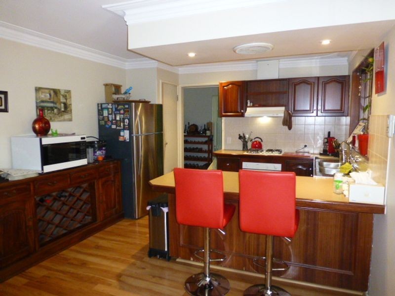 33 Sutherland Drive, Thornlie WA 6108