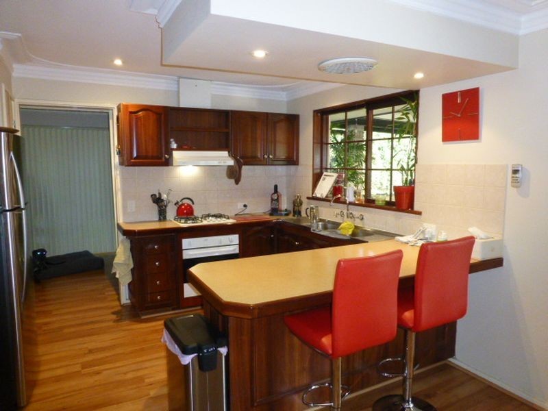 33 Sutherland Drive, Thornlie WA 6108