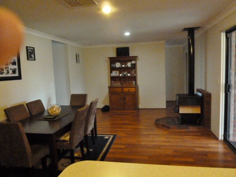 12 Chamberlain Street, Gosnells WA 6110