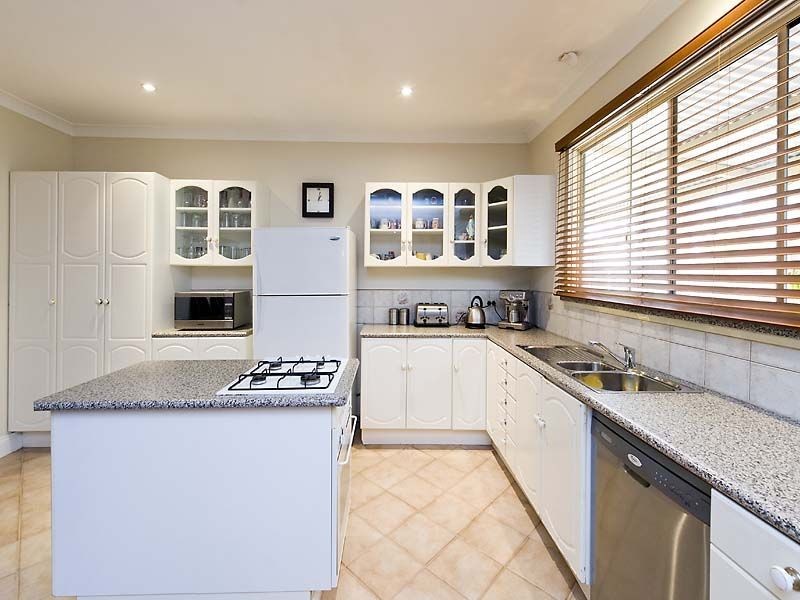 220 Kelvin Road, Orange Grove WA 6109