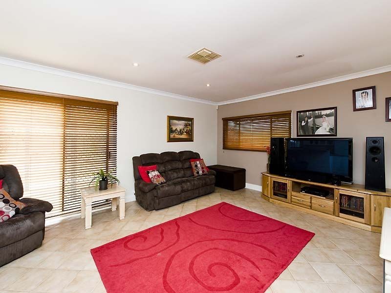 220 Kelvin Road, Orange Grove WA 6109