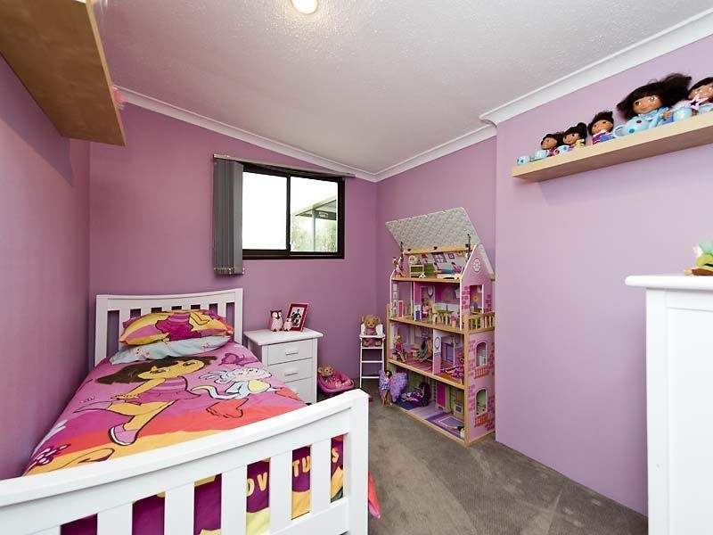 220 Kelvin Road, Orange Grove WA 6109