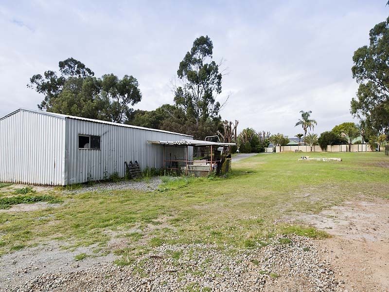 220 Kelvin Road, Orange Grove WA 6109
