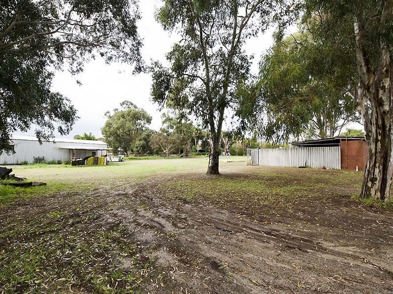 220 Kelvin Road, Orange Grove WA 6109