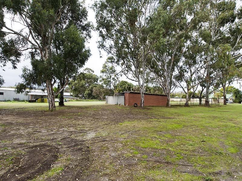 220 Kelvin Road, Orange Grove WA 6109