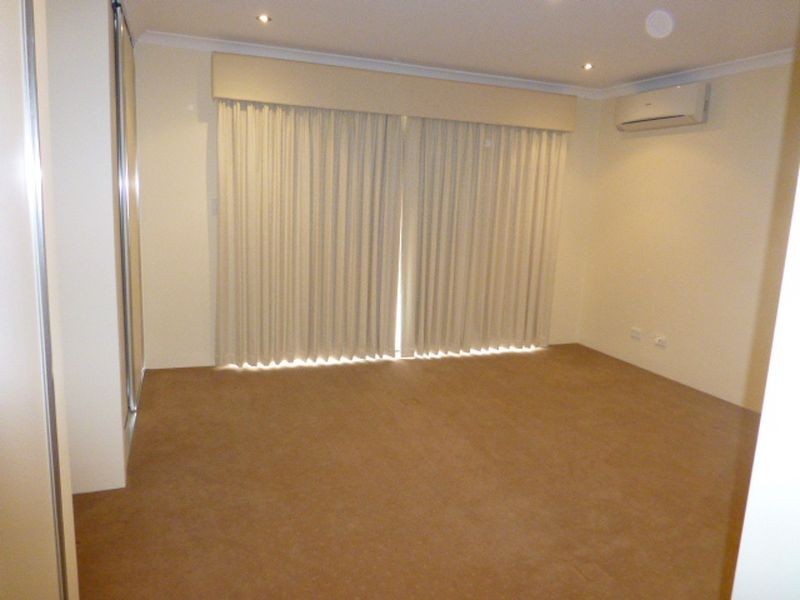 21 Crested Turn, Harrisdale WA 6112