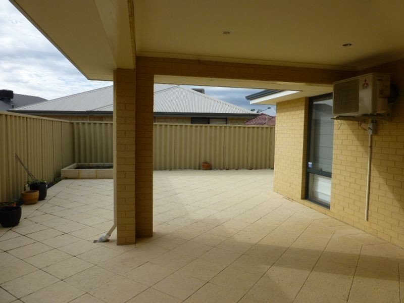 21 Crested Turn, Harrisdale WA 6112