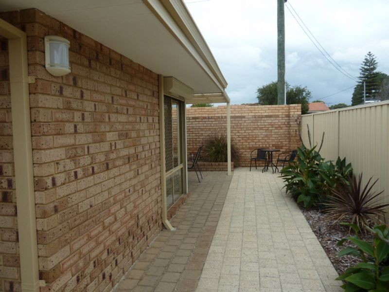 9/6 Lester Drive, Thornlie WA 6108