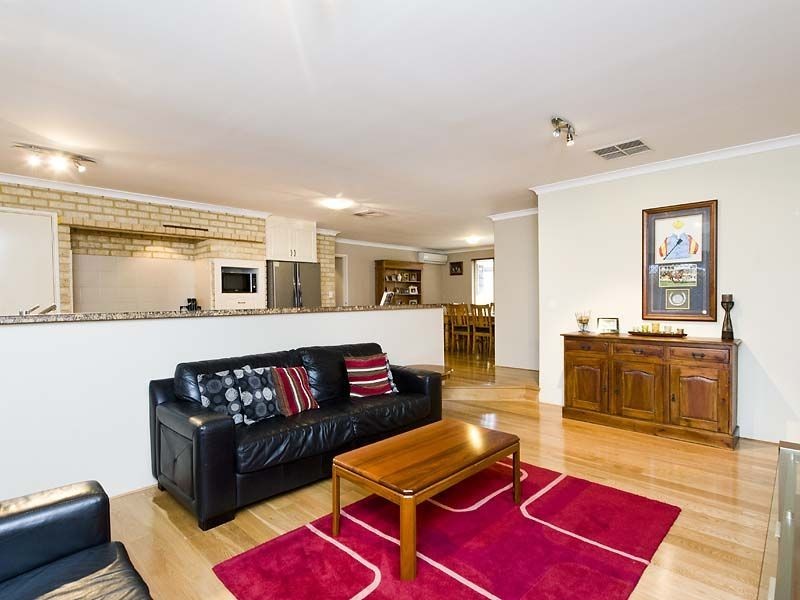 1 Burgandy Court, Thornlie WA 6108