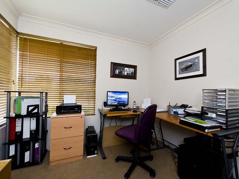 1 Burgandy Court, Thornlie WA 6108