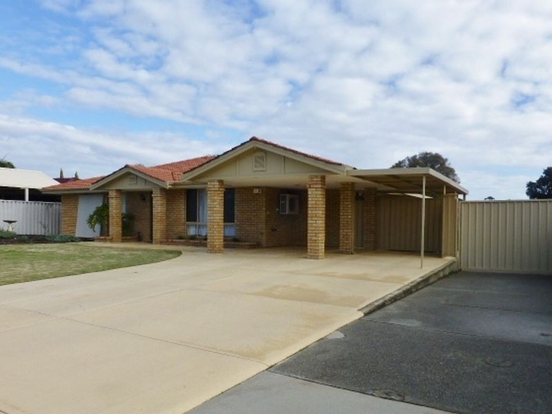 31 Pioneer Drive, Thornlie WA 6108