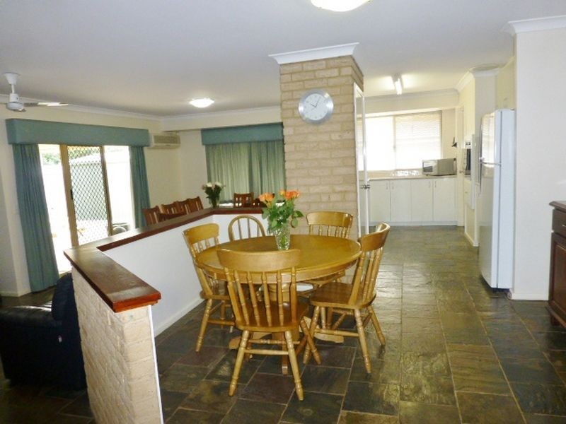 31 Pioneer Drive, Thornlie WA 6108