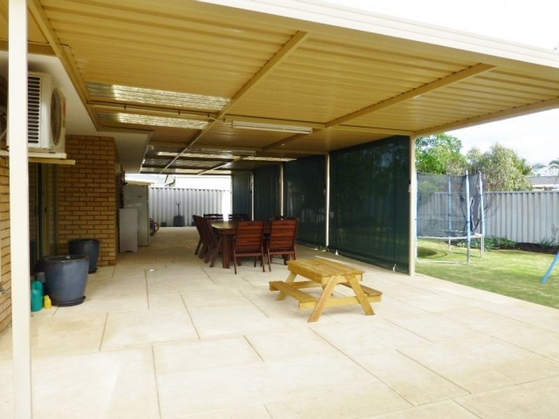 31 Pioneer Drive, Thornlie WA 6108