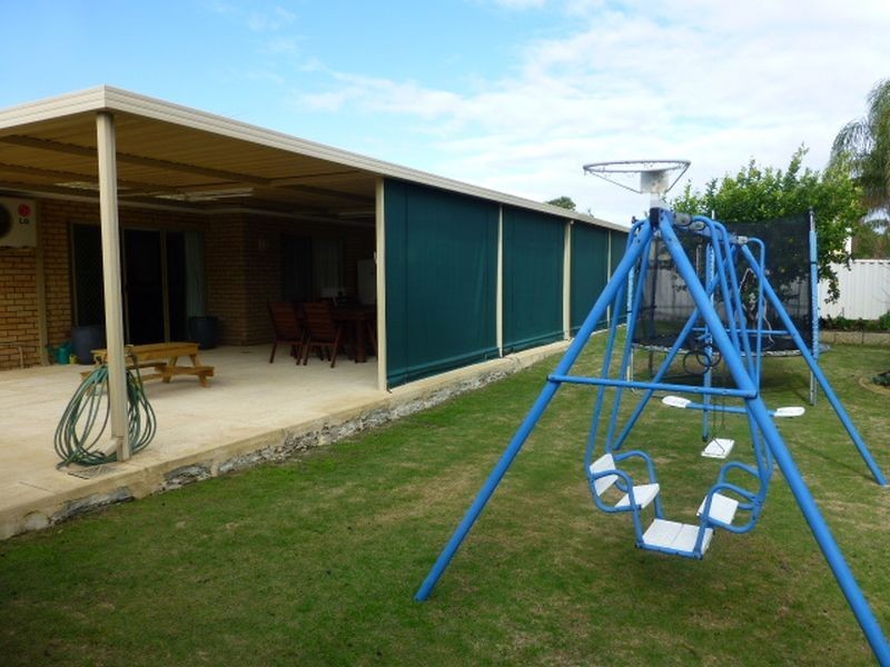 31 Pioneer Drive, Thornlie WA 6108