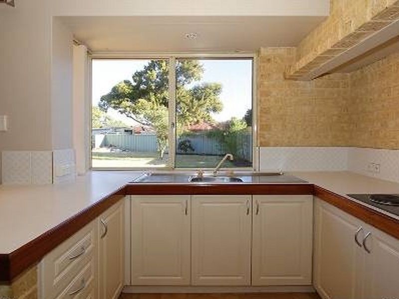 11A Damson Grove, Armadale WA 6112