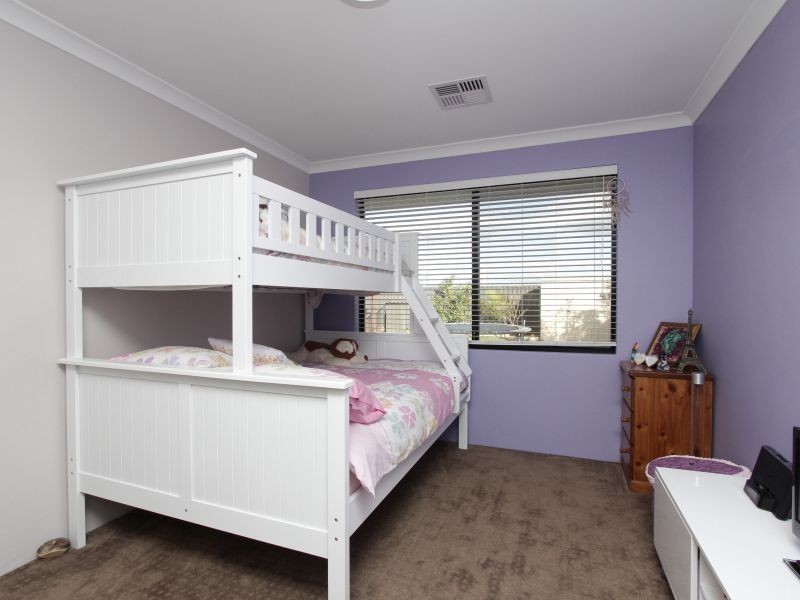 12 Global Avenue, Harrisdale WA 6112