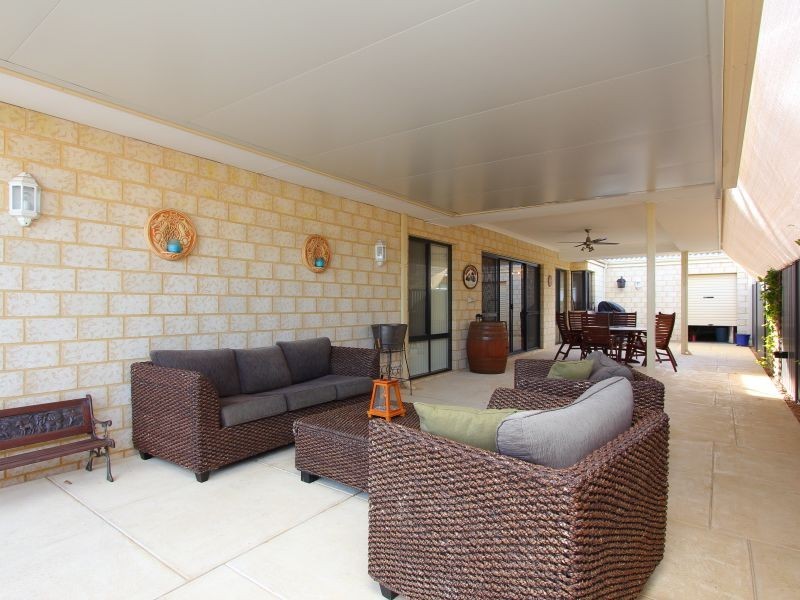 12 Global Avenue, Harrisdale WA 6112