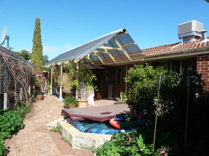 33 Hossack Avenue, Parkwood WA 6147