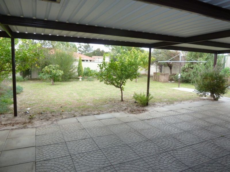 8 Garvey Place, Gosnells WA 6110