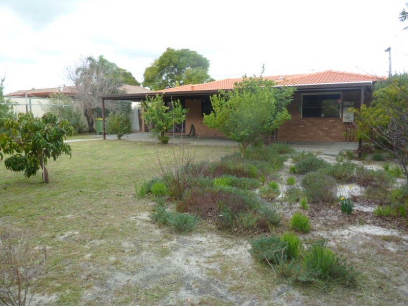 8 Garvey Place, Gosnells WA 6110