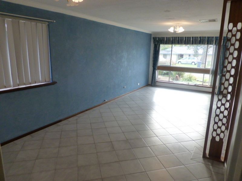 50 Lyrebird Way, Thornlie WA 6108