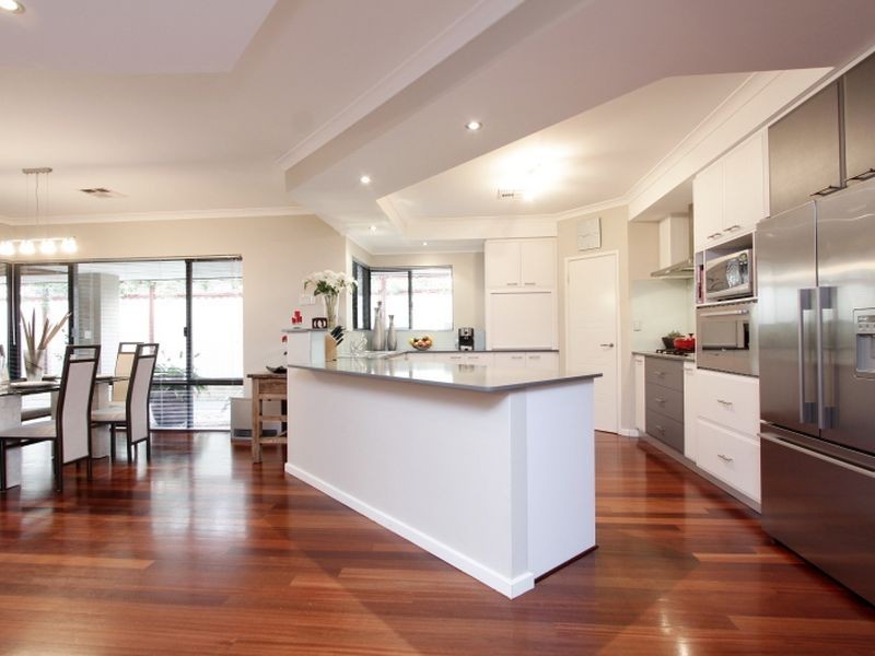 17 Skiff Way, Canning Vale WA 6155