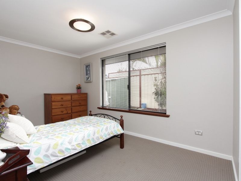 17 Skiff Way, Canning Vale WA 6155