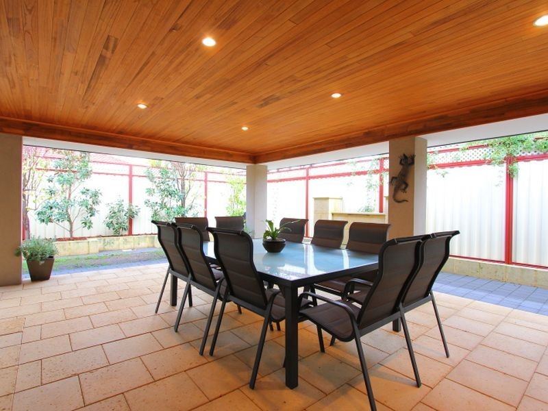 17 Skiff Way, Canning Vale WA 6155