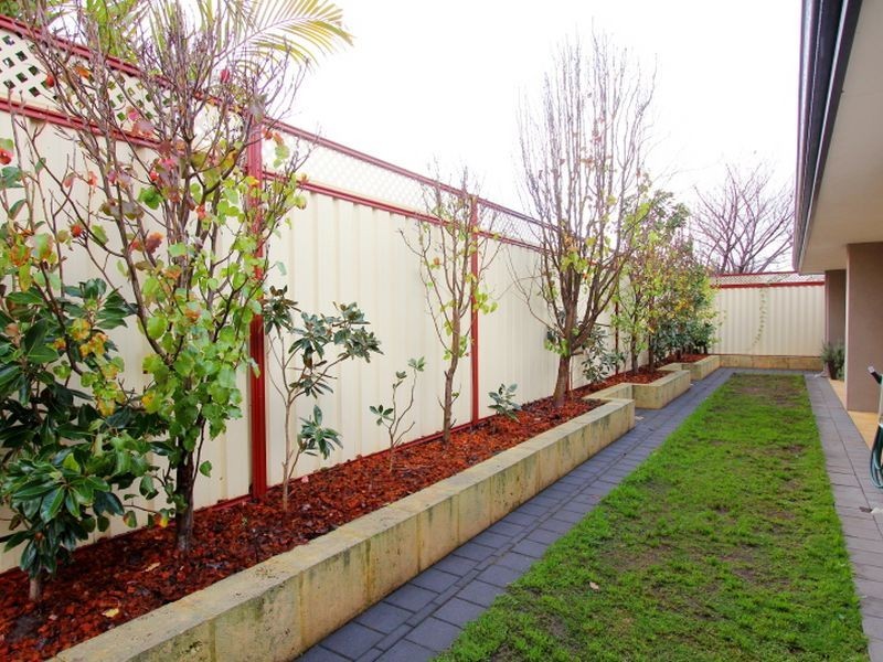 17 Skiff Way, Canning Vale WA 6155