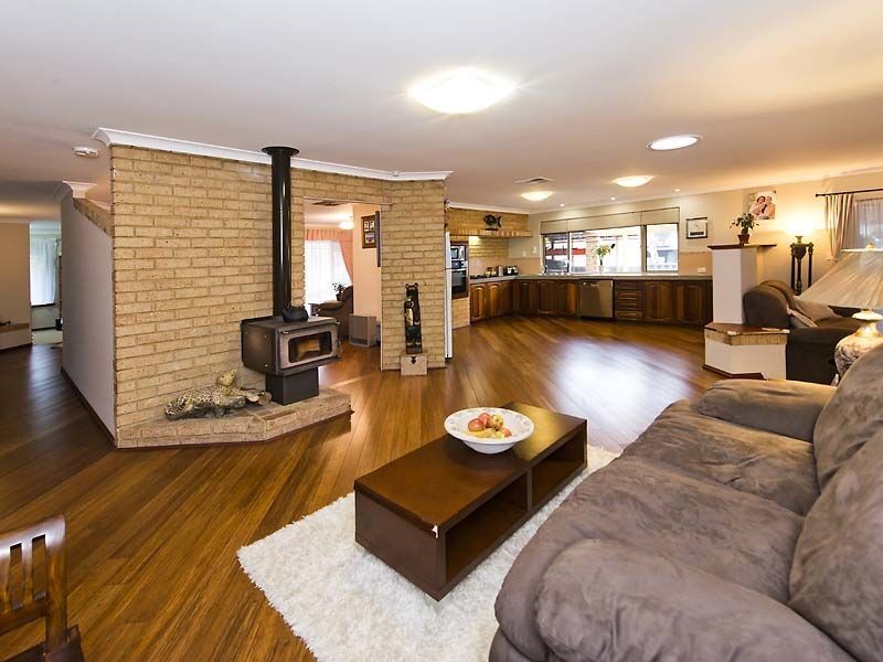 16 Carnac Court, Gosnells WA 6110