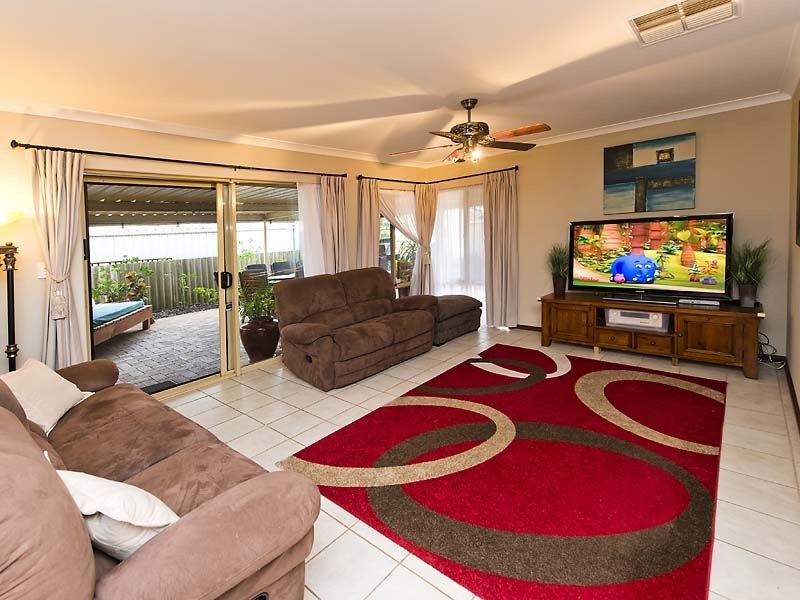 16 Carnac Court, Gosnells WA 6110