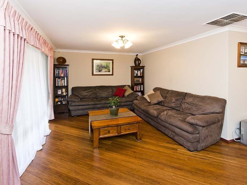 16 Carnac Court, Gosnells WA 6110