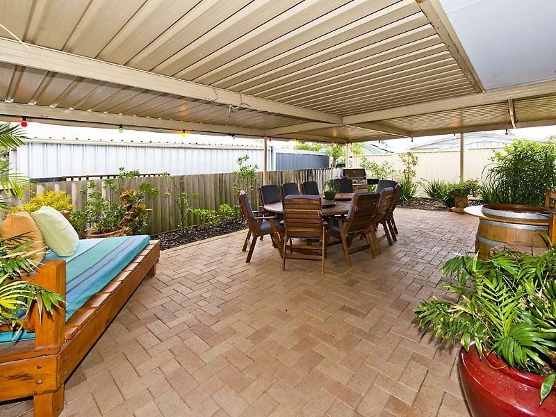 16 Carnac Court, Gosnells WA 6110