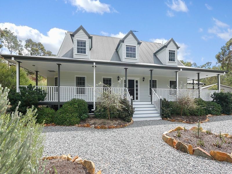 4 Carradine Road, Mount Nasura WA 6112