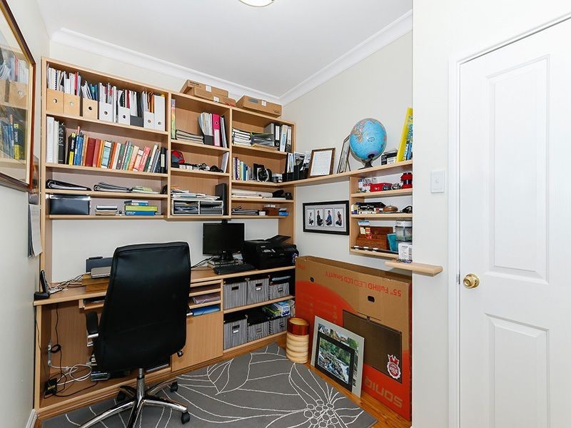 4 Carradine Road, Mount Nasura WA 6112