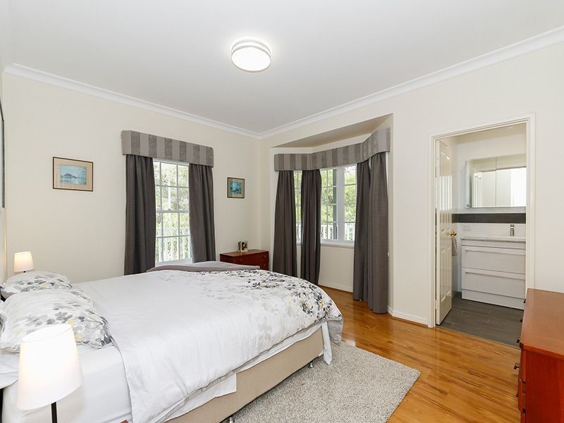 4 Carradine Road, Mount Nasura WA 6112